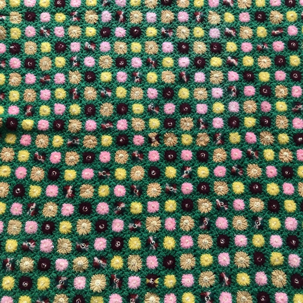 Handmade Knit Blanket Daisy Flower Granny Throw Vintage MCM 51